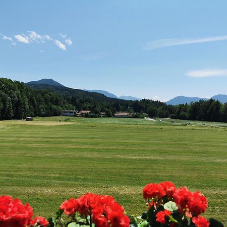 Ferienwohnungen Am Alpenrand Siegsdorf Exterior photo